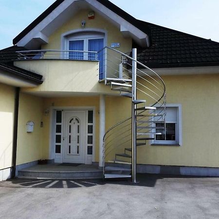 Natasha'S Garden House Daire Dol pri Ljubljani Dış mekan fotoğraf